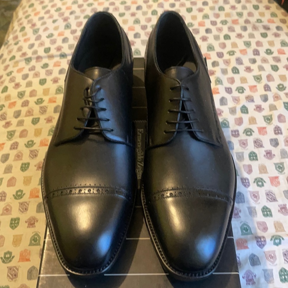 Calf skin cap toe lace up. Made in Italy.